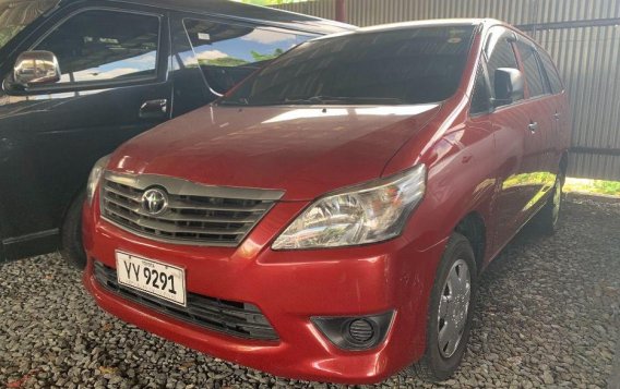 Red Toyota Innova 2016 at 20000 km for sale in Manila