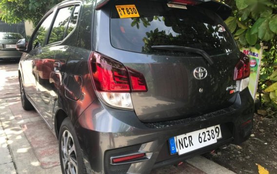 Sell Red 2018 Toyota Wigo Hatchback in Quezon City-2