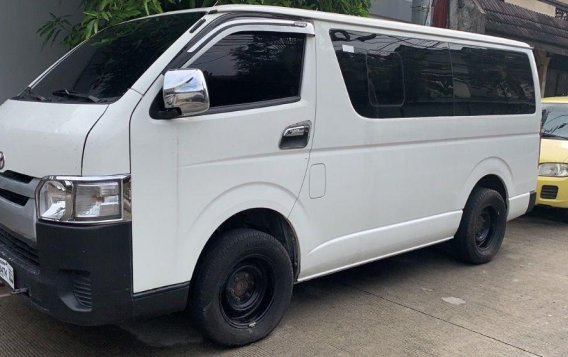 Selling 2nd Hand Toyota Hiace 2017 Manual Diesel in Quezon City-2