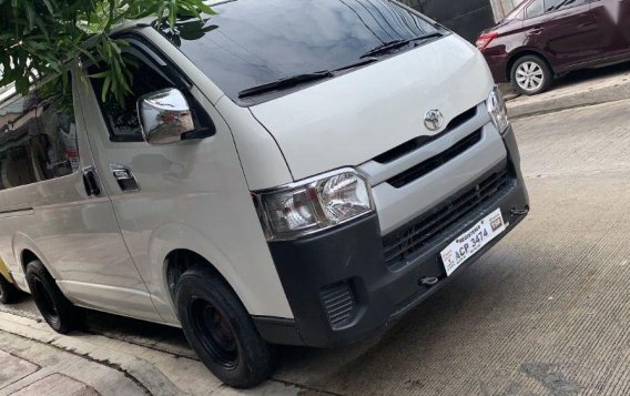 Selling 2nd Hand Toyota Hiace 2017 Manual Diesel in Quezon City-1