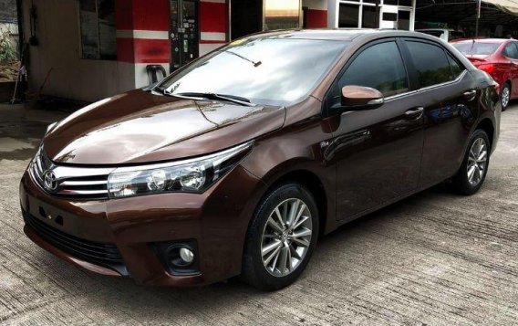Brown Toyota Altis 2015 for sale in Cainta-1