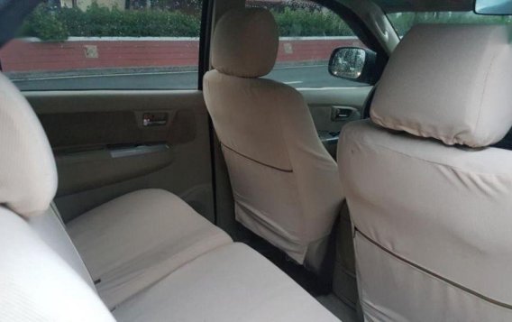 Toyota Fortuner 2006 Automatic Diesel for sale in Quezon City-8