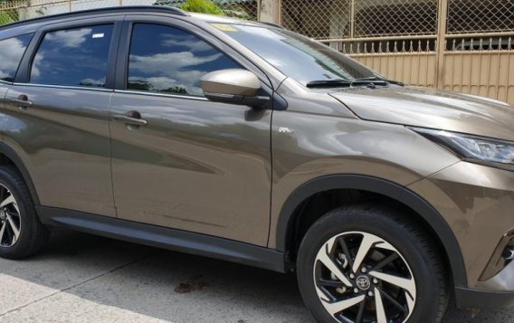 Selling Toyota Rush 2019 Automatic Gasoline at 10000 km in Quezon City-1