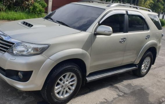 Selling 2nd Hand Toyota Fortuner 2014 in Quezon City-1