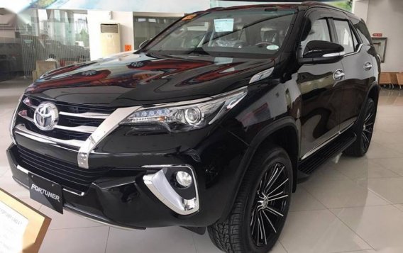 Selling Brand New Toyota Fortuner 2019 in Manila