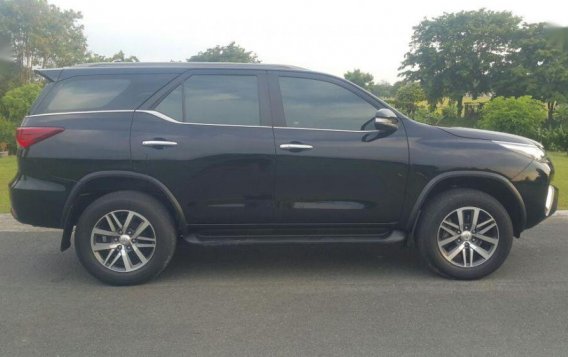 Selling 2nd Hand Toyota Fortuner 2017 in Taguig-1