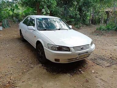 2nd Hand Toyota Camry 1997 at 130000 km for sale-1