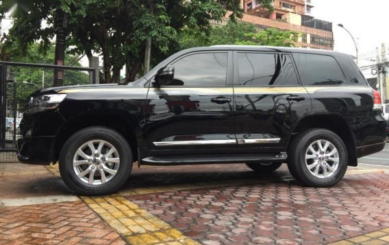 2019 Toyota Land Cruiser for sale in Quezon City-2