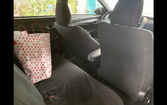 Sell 2018 Toyota Yaris Hatchback in Quezon City -8