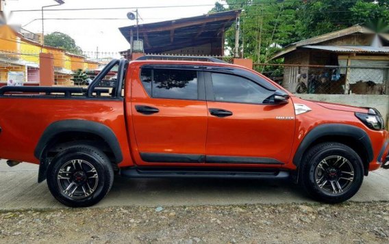 Selling 2nd Hand Toyota Hilux 2017 in Davao City-2