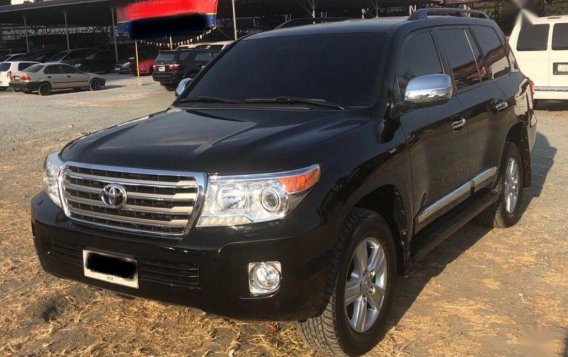 Sell Used 2015 Toyota Land Cruiser Automatic Diesel in Pasig-1