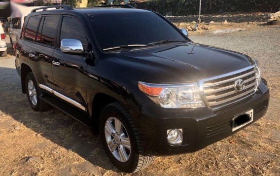 Sell Used 2015 Toyota Land Cruiser Automatic Diesel in Pasig