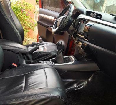 Selling 2nd Hand Toyota Hilux 2017 in Davao City-4