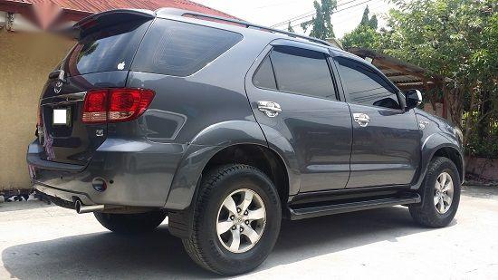 Toyota Fortuner 2008 at 110000 km for sale in Quezon City-3