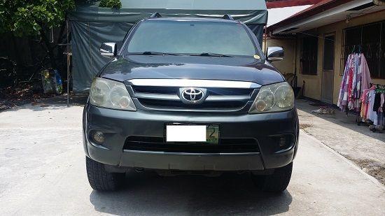 Toyota Fortuner 2008 at 110000 km for sale in Quezon City-1