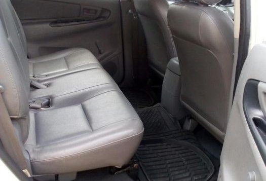 2010 Toyota Innova for sale in Taguig-8