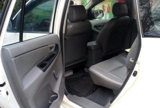 2010 Toyota Innova for sale in Taguig-4