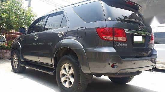 Toyota Fortuner 2008 at 110000 km for sale in Quezon City-4