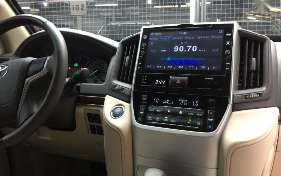 2019 Toyota Land Cruiser for sale in Quezon City-5
