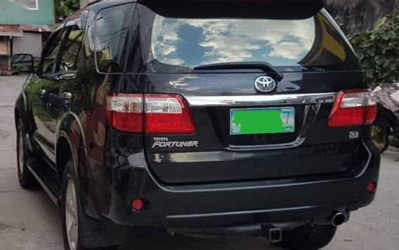 2nd Hand Toyota Fortuner 2009 at 80000 km for sale-4