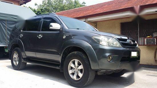 Toyota Fortuner 2008 at 110000 km for sale in Quezon City-2