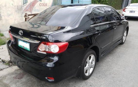 Selling 2nd Hand Toyota Altis 2013 in Makati-3