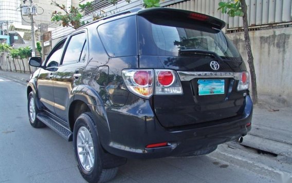 Selling 2nd Hand Toyota Fortuner 2012 at 90000 km in Quezon City-2