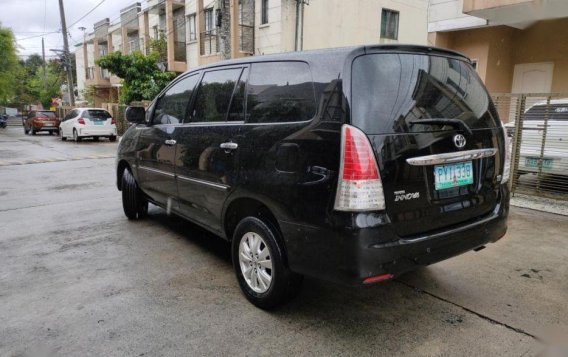 Selling Toyota Innova 2011 Automatic Gasoline in Quezon City-1