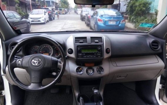 Sell 2nd Hand 2006 Toyota Rav4 Automatic Gasoline in Manila-6