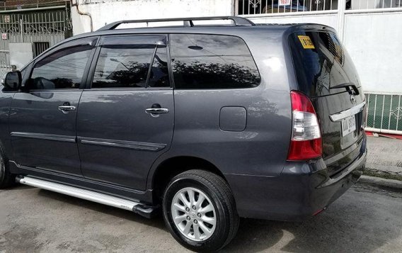 Toyota Innova 2014 at 30000 km for sale in Manila-3