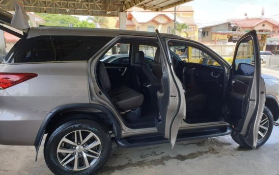 Selling 2nd Hand Toyota Fortuner 2016 in Santa Maria-1