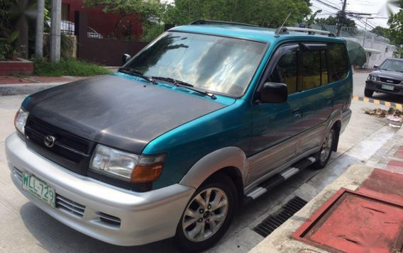 Selling 2nd Hand Toyota Revo 2000 in Quezon City-1