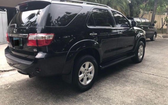 2010 Toyota Fortuner for sale in Quezon City-7