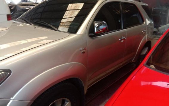 2nd Hand Toyota Fortuner 2005 for sale in Quezon City-1