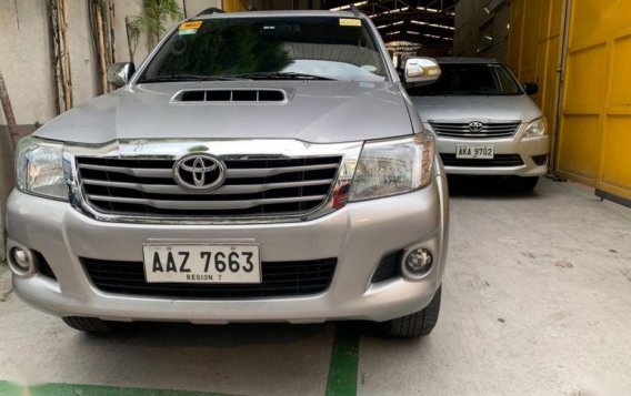 Selling Toyota Hilux 2014 Automatic Diesel in Quezon City-1