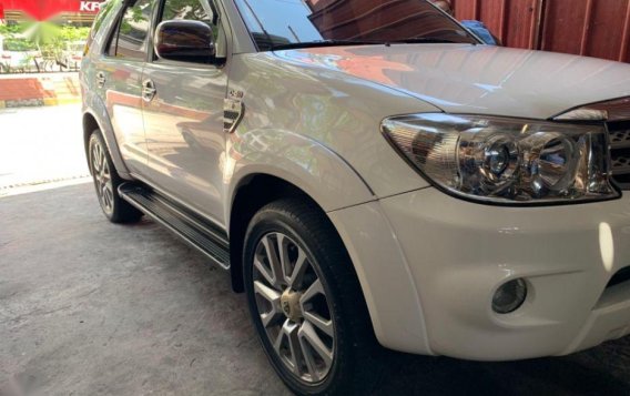 Selling Toyota Fortuner 2009 Automatic Diesel in Quezon City