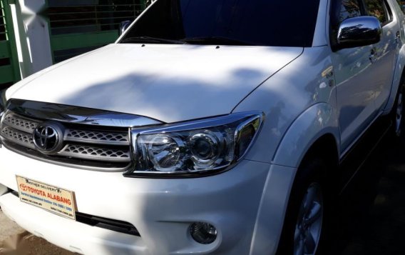 Selling Toyota Fortuner 2010 Automatic Diesel in Lipa-7