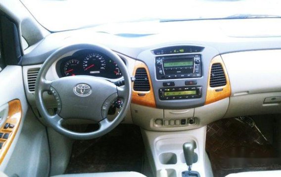 2nd Hand Toyota Innova 2010 Automatic Gasoline for sale-7