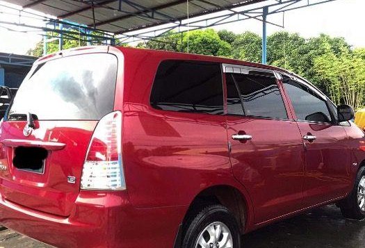 2nd Hand Toyota Innova 2010 Manual Gasoline for sale in Iligan-1