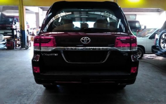 Selling Toyota Land Cruiser 2019 Automatic Diesel in Cebu City-10