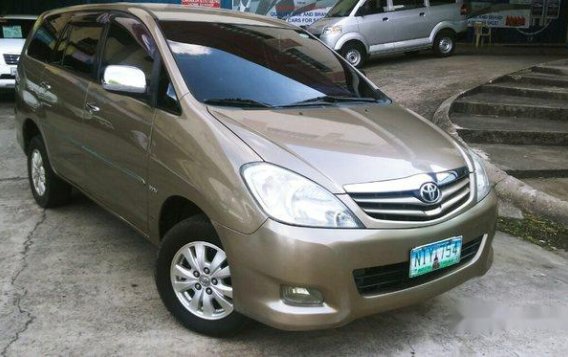 2nd Hand Toyota Innova 2010 Automatic Gasoline for sale