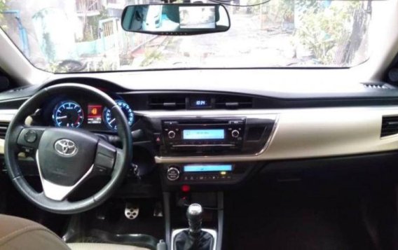 2nd Hand Toyota Altis 2014 Manual Gasoline for sale in Caloocan-5