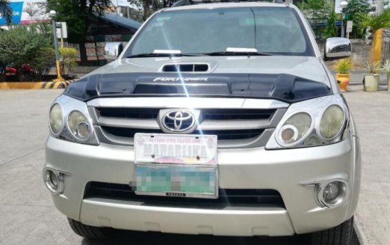 Selling 2nd Hand Toyota Fortuner 2006 in Mandaue-1