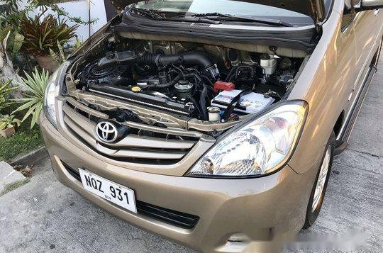 Sell Brown 2010 Toyota Innova at 75000 km-8