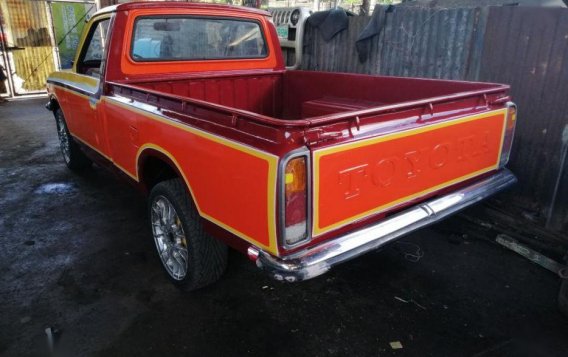 Selling 2nd Hand Toyota Hilux 1974 in Marikina-2