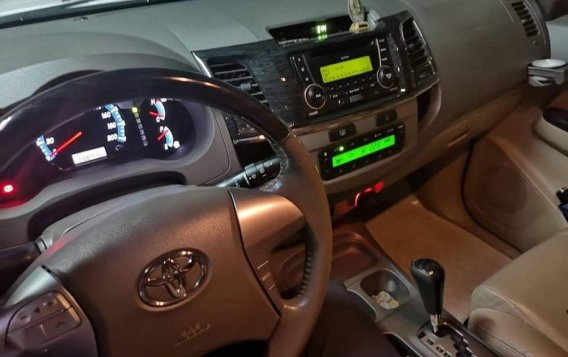 2nd Hand Toyota Fortuner 2012 Automatic Gasoline for sale in Las Piñas-8