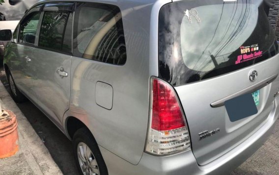 2nd Hand Toyota Innova 2011 for sale in Las Piñas-2