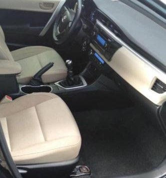 2nd Hand Toyota Altis 2014 Manual Gasoline for sale in Caloocan-4