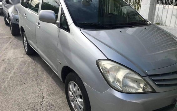 2nd Hand Toyota Innova 2011 for sale in Las Piñas