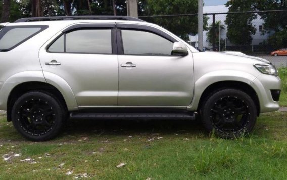 Selling Toyota Fortuner 2014 Automatic Diesel in Manila -1